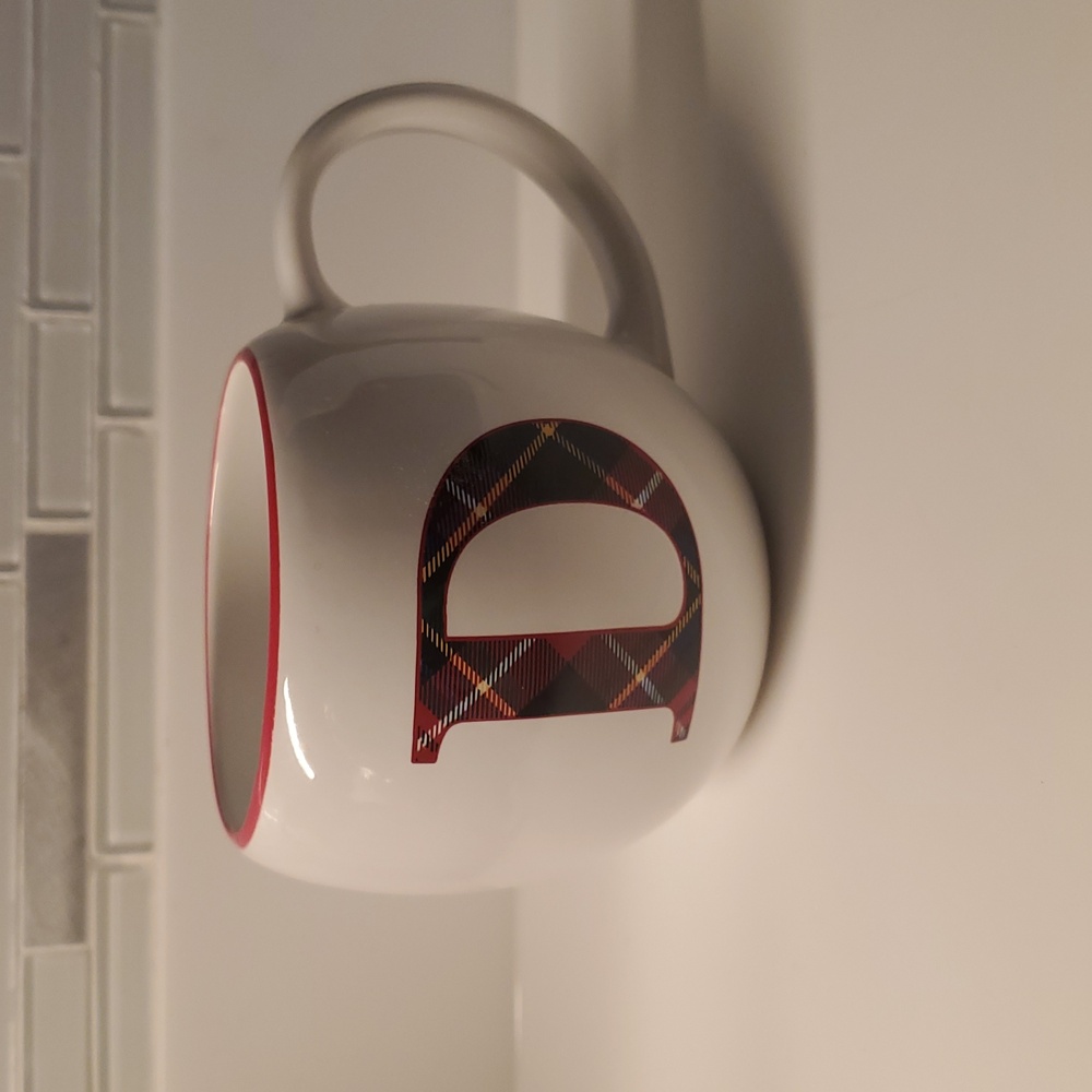Elegant White Mug with Plaid Monogram 'D'